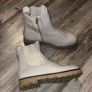 Naot Women's White Ankle Boots